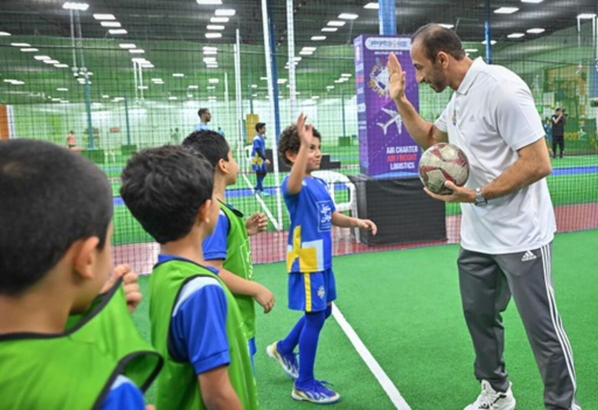 Sınıf Başına Dh16.5: Futbol Öğrenmeyi Çocuklar için Uygun Hale Getiren BAE Koçuyla Tanışın
