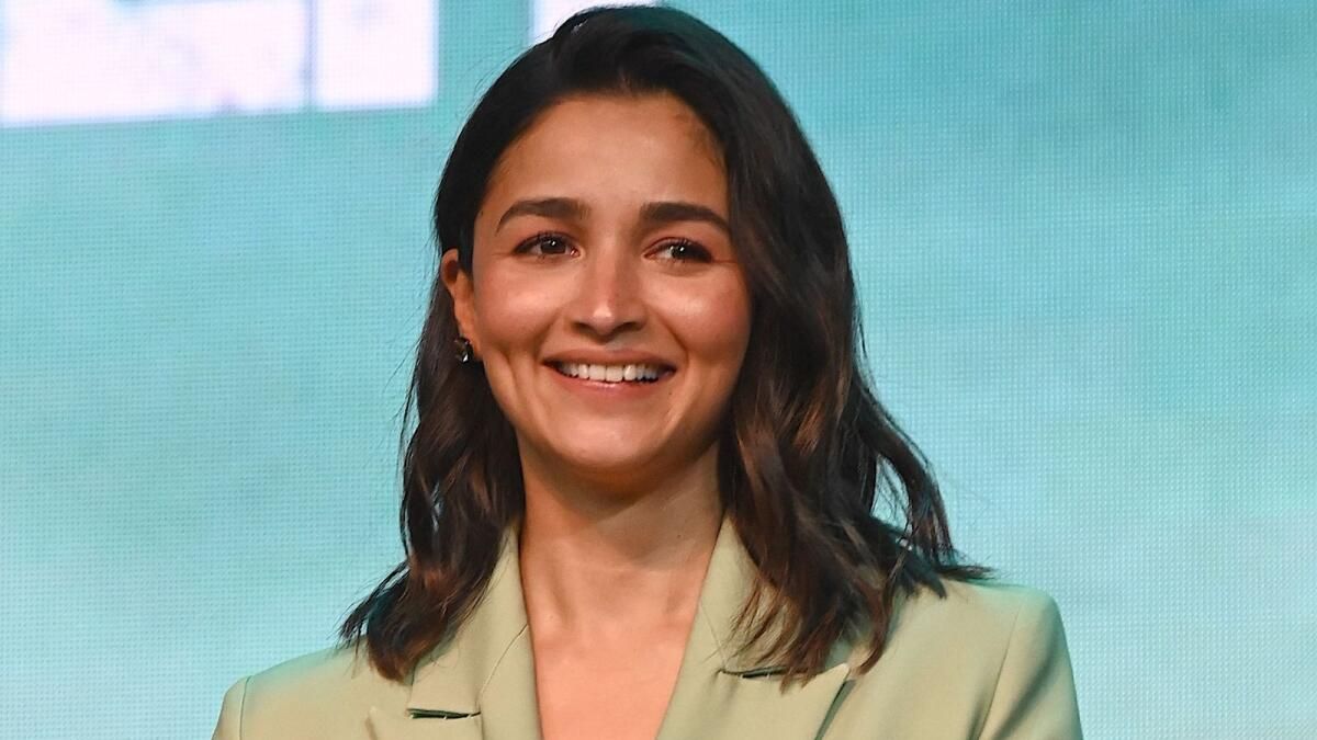 'Alfa' Kızı Alia Bhatt, Film Çekimi Sonrası Mumbai'ye Geri Dönüyor