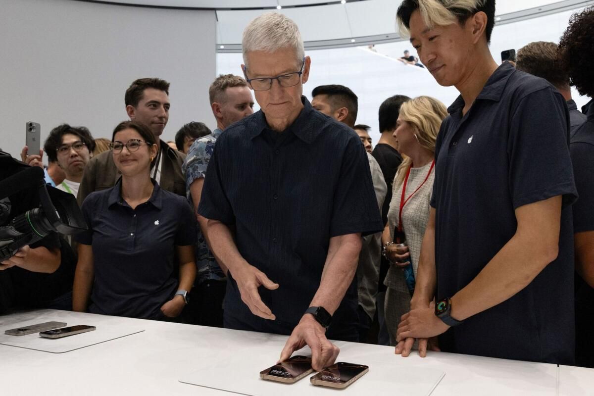 Apple Hisseleri Neredeyse %3 Düştü%