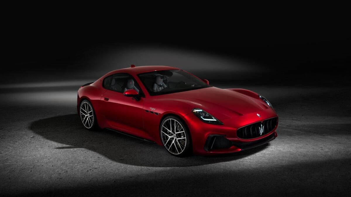Araç İncelemesi: 2024 Maserati Granturismo Trofeo Sofistike Bir Süper Otomobil