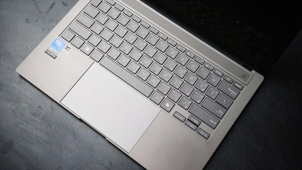 Asus Zenbook S 14 (Ux5406Sa): Profesyoneller için Mükemmel Bir Güç ve Taşınabilirlik Karışımı