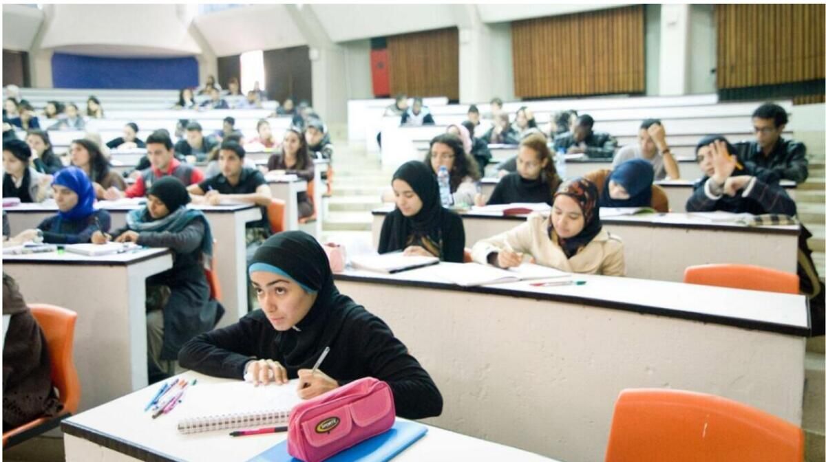 BAE'deki işler: Banka, Yeni istihdam Programında Emirlik Öğrencileri için Yarı Zamanlı Roller Sunuyor
