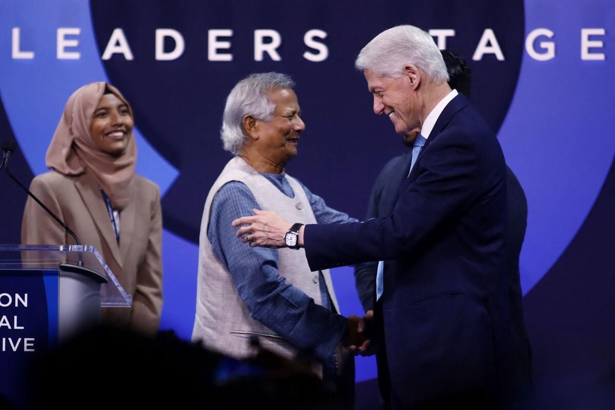 Biden ve Clinton Bangladeş Lideri Yunus'un Arkasında Toplandı