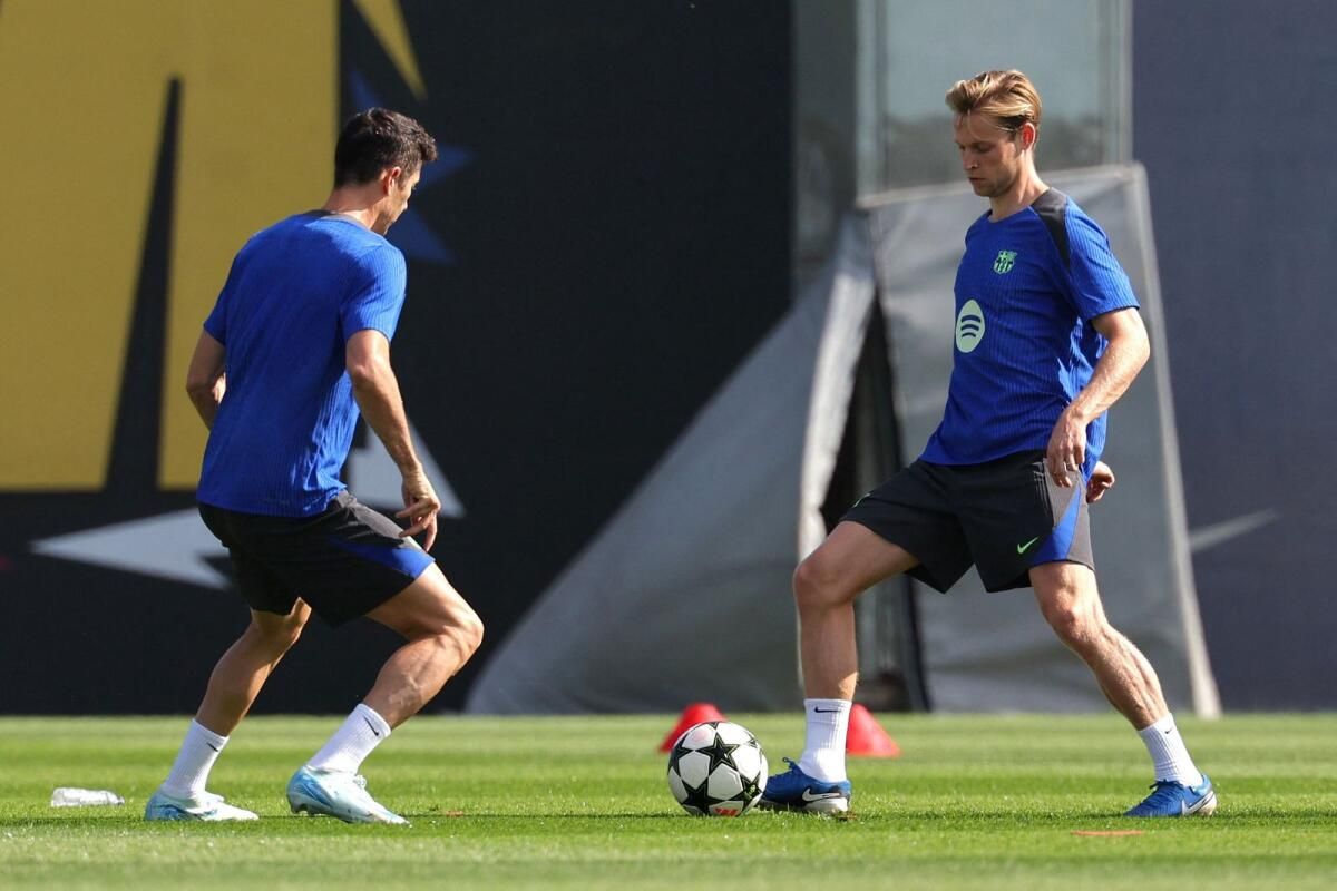 De Jong Barca'nın Genç Erkeklere Karşı Dönüşü için Heyecanlı Film