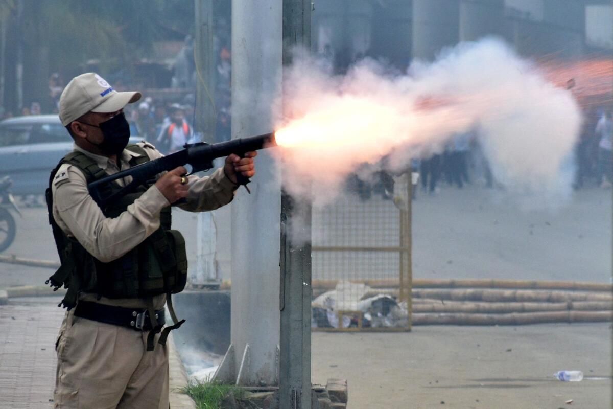 Hindistan Polisi, Sorunlu Manipur'daki Şiddetin Ardından 33 Kişiyi Tutukladı