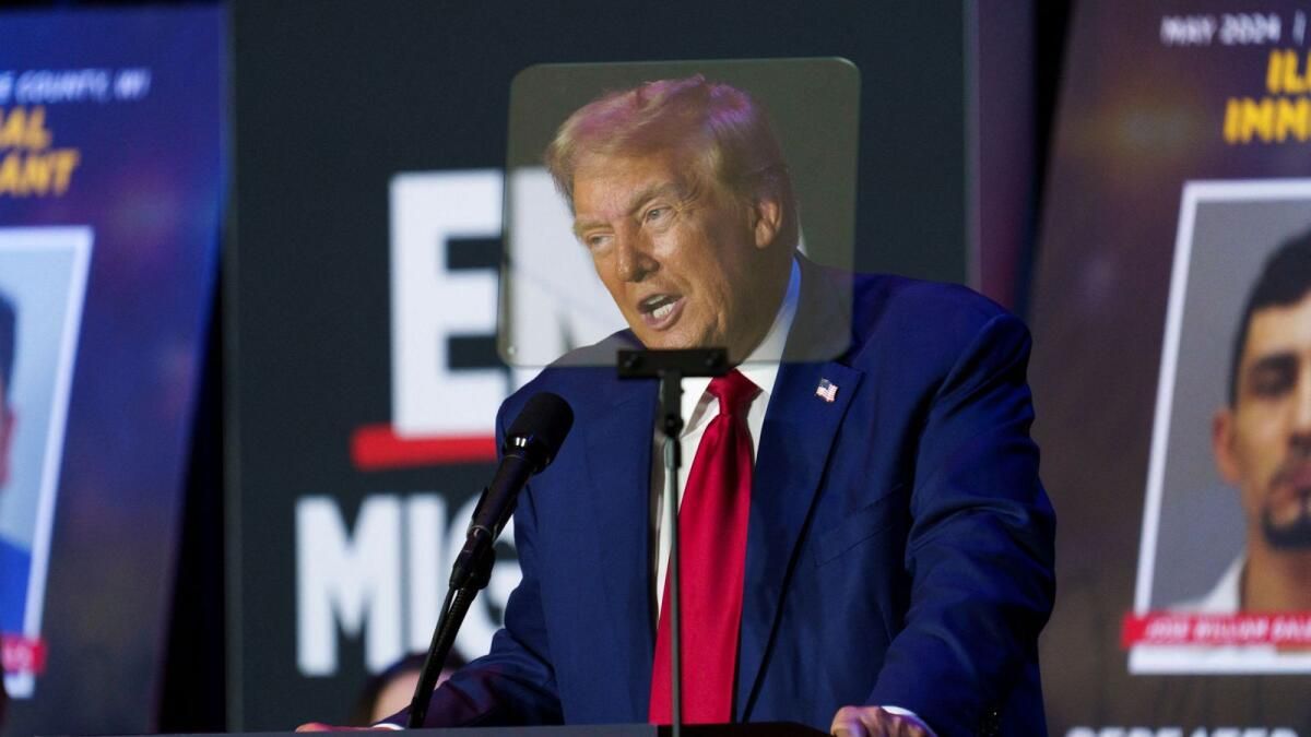 Trump Göçmenlere Karşı Sert Söylemleri Tırmandırıyor, Harris