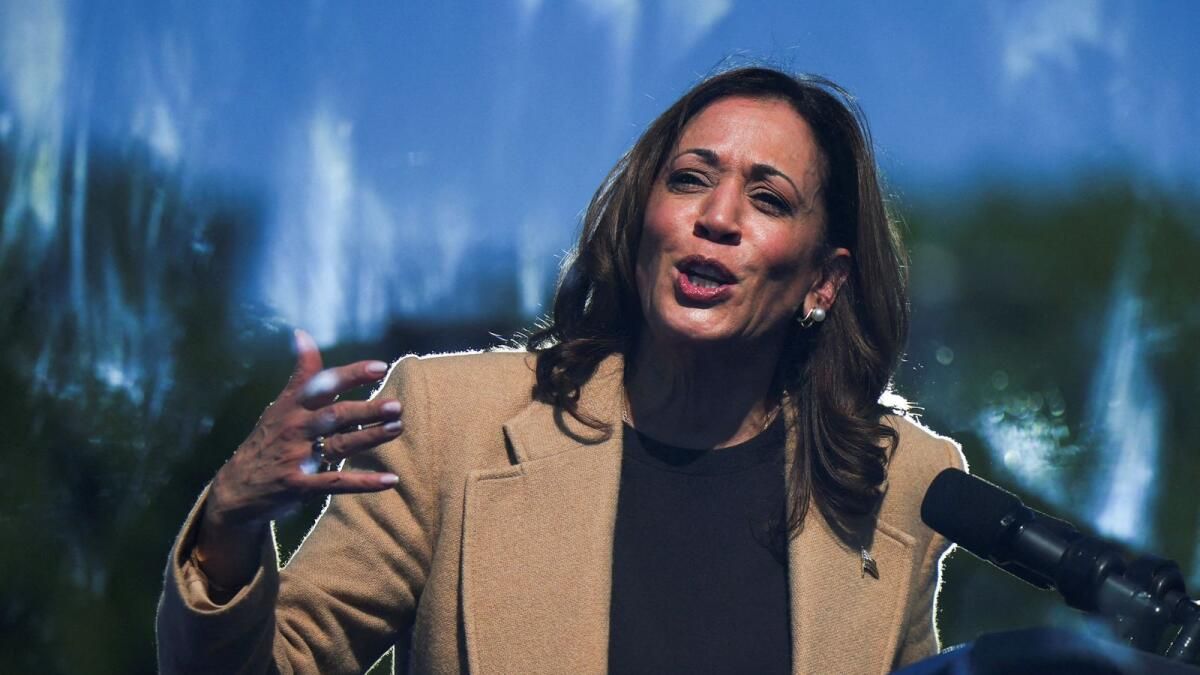 Kaynak, Harris'in Sessiz Mikrofonlar da Dahil olmak üzere Trump'ı Tartışmak için Kuralları Kabul Ettiğini Söylüyor