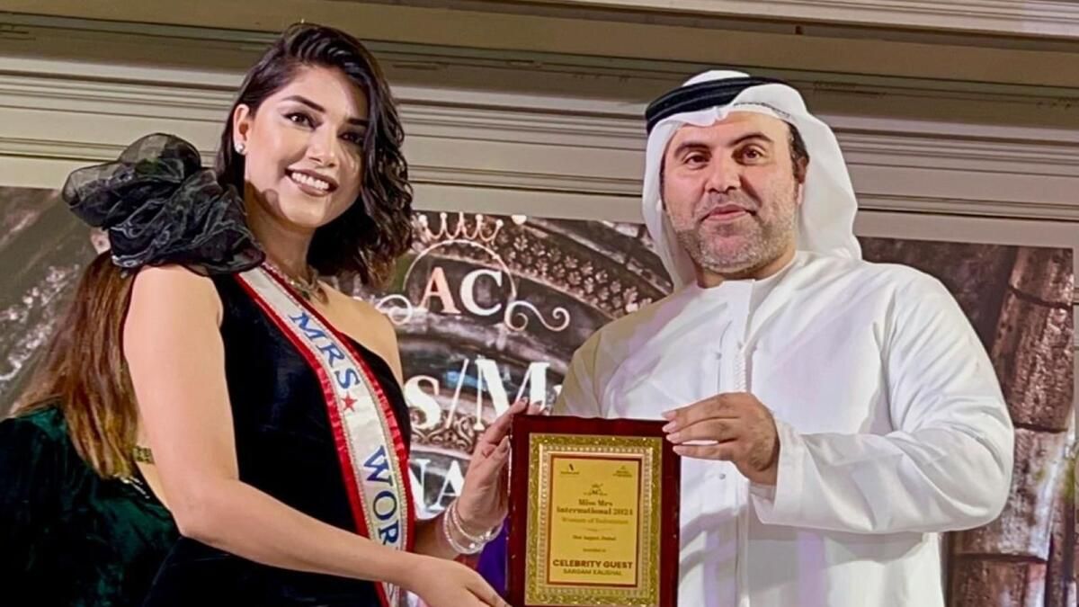 Dr. Bu Abdullah, Uluslararası Kadınlar Etkinliğinde Sargam Kaushal'ı Onurlandırdı