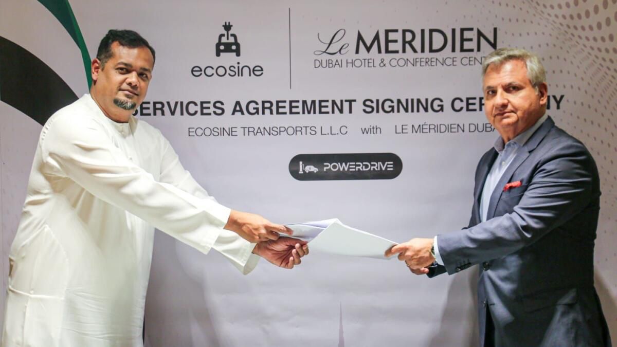 Ecosine Transports Llc, Çevreye Duyarlı Limuzin Hizmetini Başlatmak için Le Meridien Dubai Hotel &amp; Conference Centre ile Ortaklık Kurdu