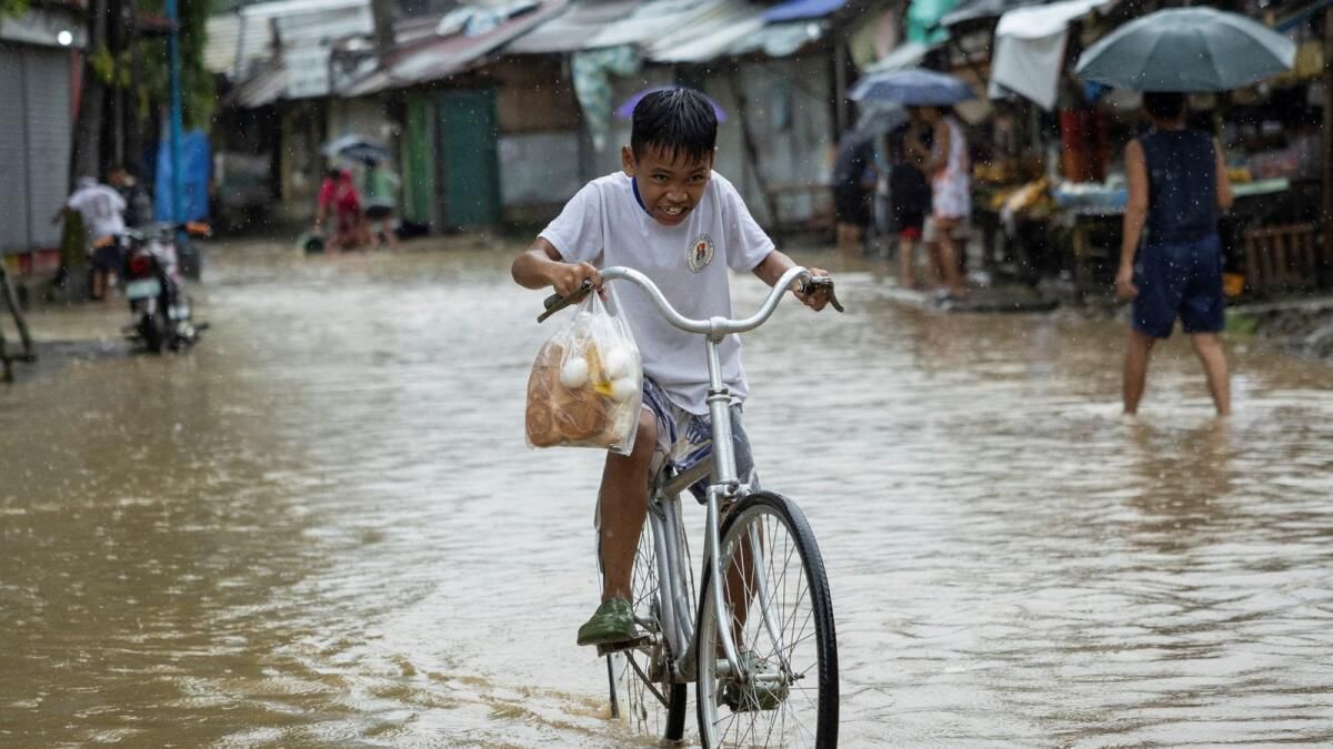 Filipinler'de Tropik Fırtına Heyelanları Tetikledi, 11 Ölü
