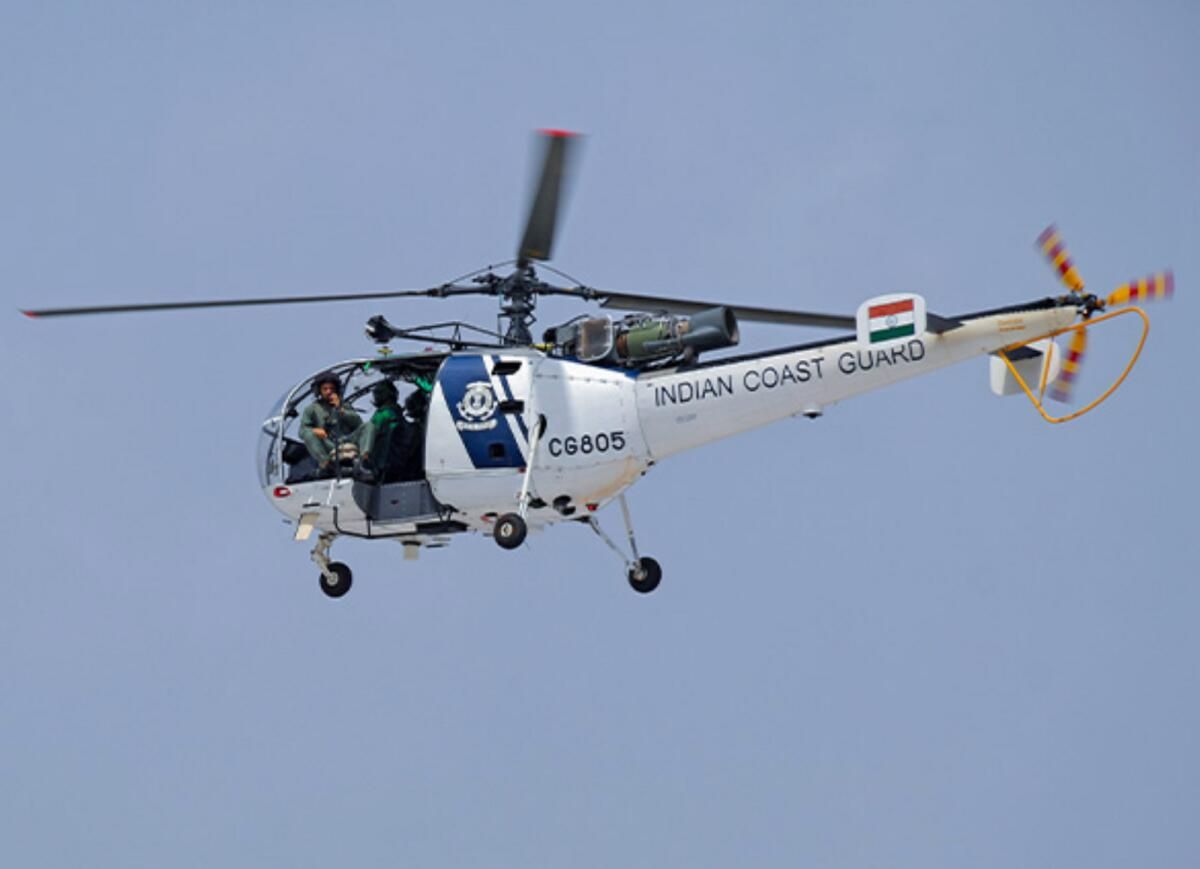 Hindistan Sahil Güvenlik Helikopterinin Arap Denizi'ne Düşmesinden Sonra iki Ceset Kurtarıldı
