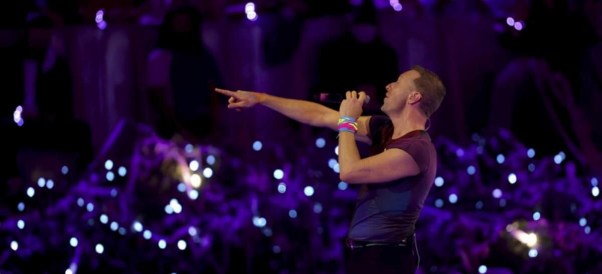 Abu Dabi'de Coldplay Konseri: Hindistan'da Bilet Alamayan Bazı Taraftarlar BAE'ye Uçacak
