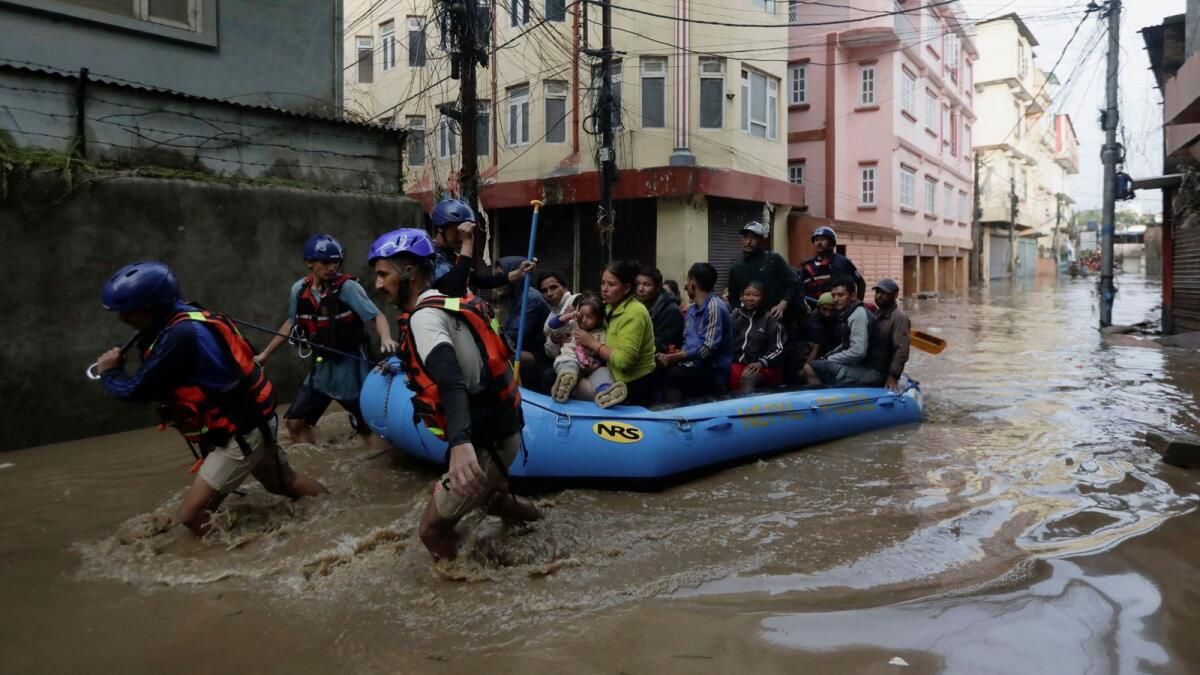 Nepal: 66 Kişi Öldü, 69 kişi Sellerde, Toprak Kaymalarında Kayboldu