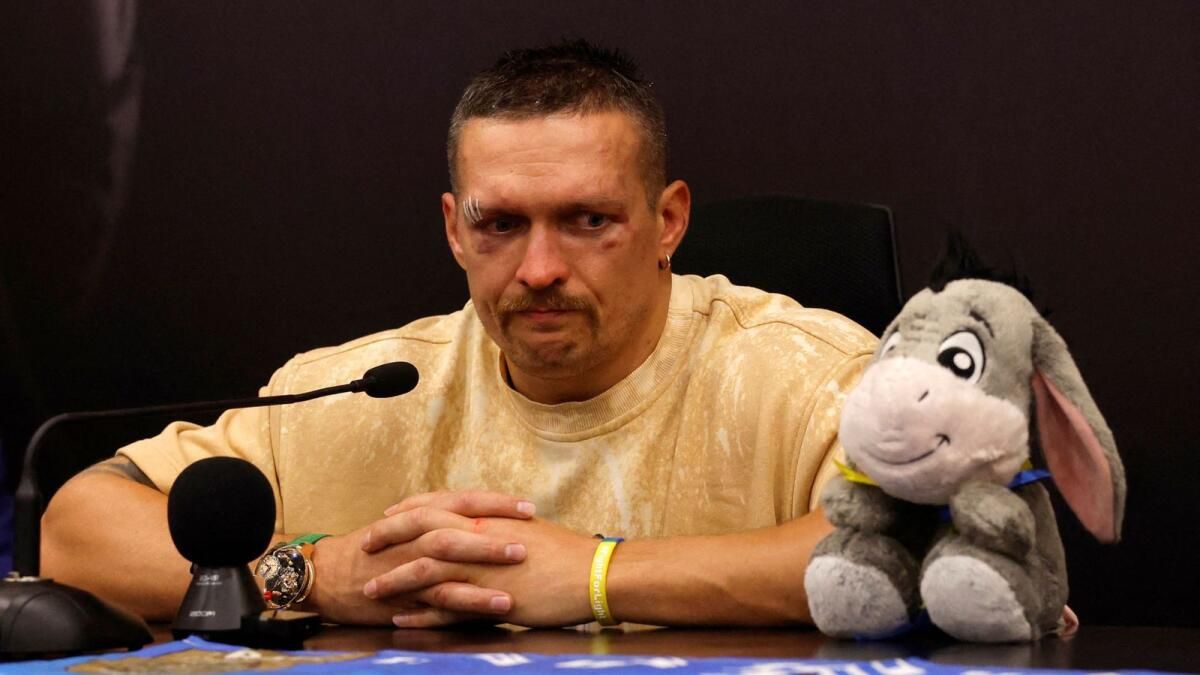 Ağır Siklet Boks Dünya Şampiyonu Usyk, Polonya'daki Havaalanında Kelepçelendi