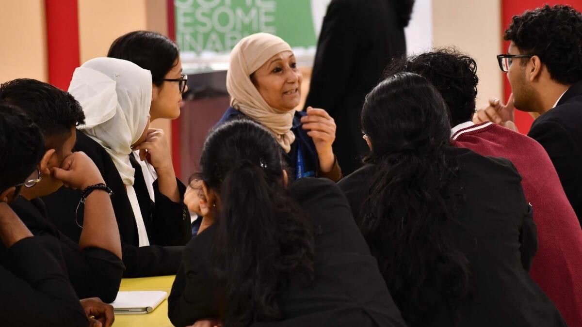 Dubai: Bu Otobüs Şefi Kanserle Savaşıyor ve Öğrencilere İlham Veriyor; İşte Nasıl