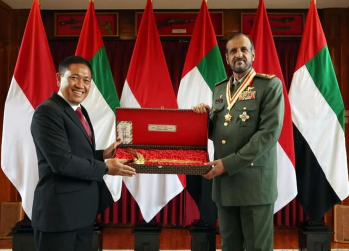Endonezya, Birleşik Arap Emirlikleri Ortak Harekat Komutanı'na 'Dharma Yudha Savunma Madalyası' Verdi