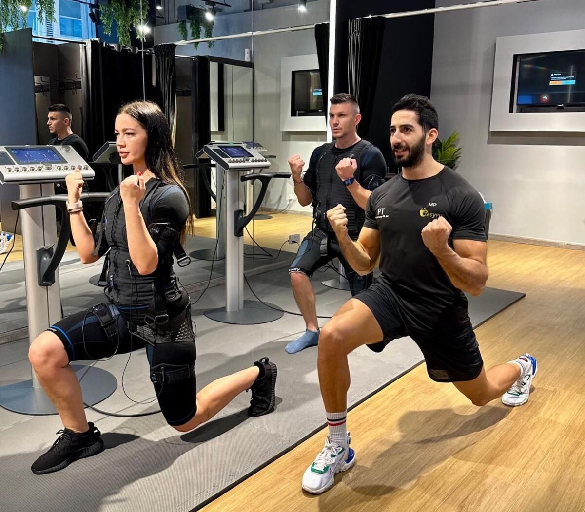 BAE: 20 Dakikada 4 Saatlik Antrenman mı? Yeni Fitness Trendi 'Ağırlık Kaldırmaktan daha iyi'