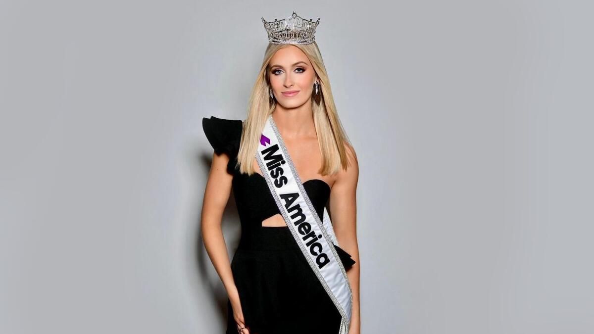 Dubai: 'Üniforma Giymek için Kadınlıktan Vazgeçmek Zorunda Değilsiniz' Diyor Miss America ve ABD Hava Kuvvetleri Pilotu