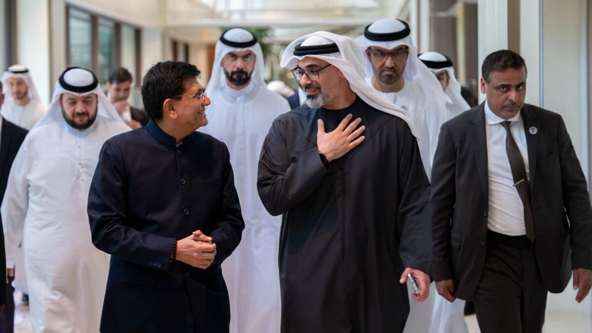 Bakın: Abu Dabi Veliaht Prensi, Mumbai'deki Hindistan-BAE iş Forumu'na Katıldı