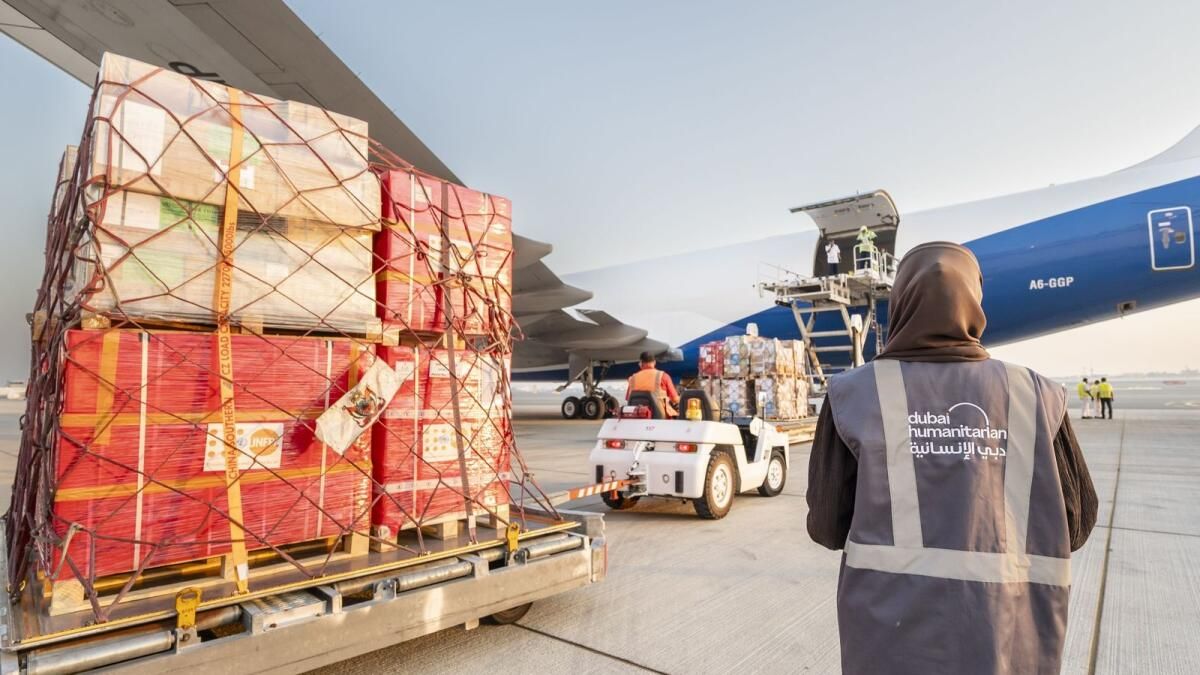 Gazze Savaşı: Dubai, Kolera Tedavisi için Kitler de Dahil Olmak Üzere 3,8 Milyon Dolar Değerinde Hayat Kurtaran Yardımı Uçurdu