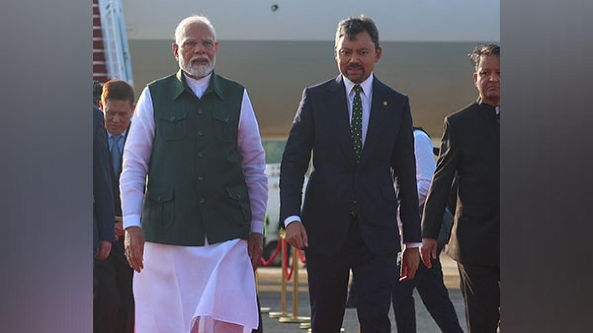 Hindistan Başbakanı Modi, Veliaht Prens Tarafından Sıcak Karşılanan Brunei'ye Geldi