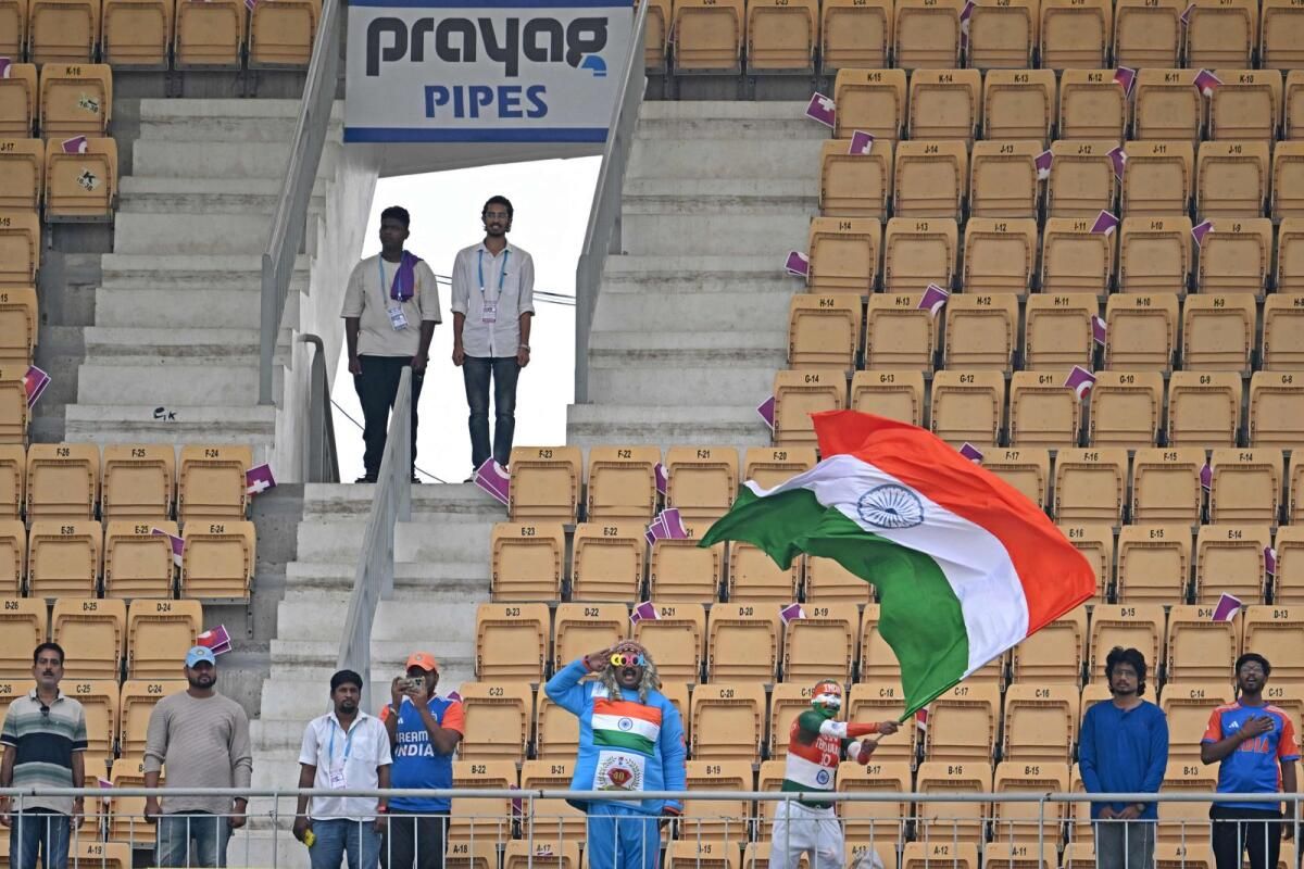 Hindistan Üç Denizci Seçti, Bangladeş Sahayı Seçti