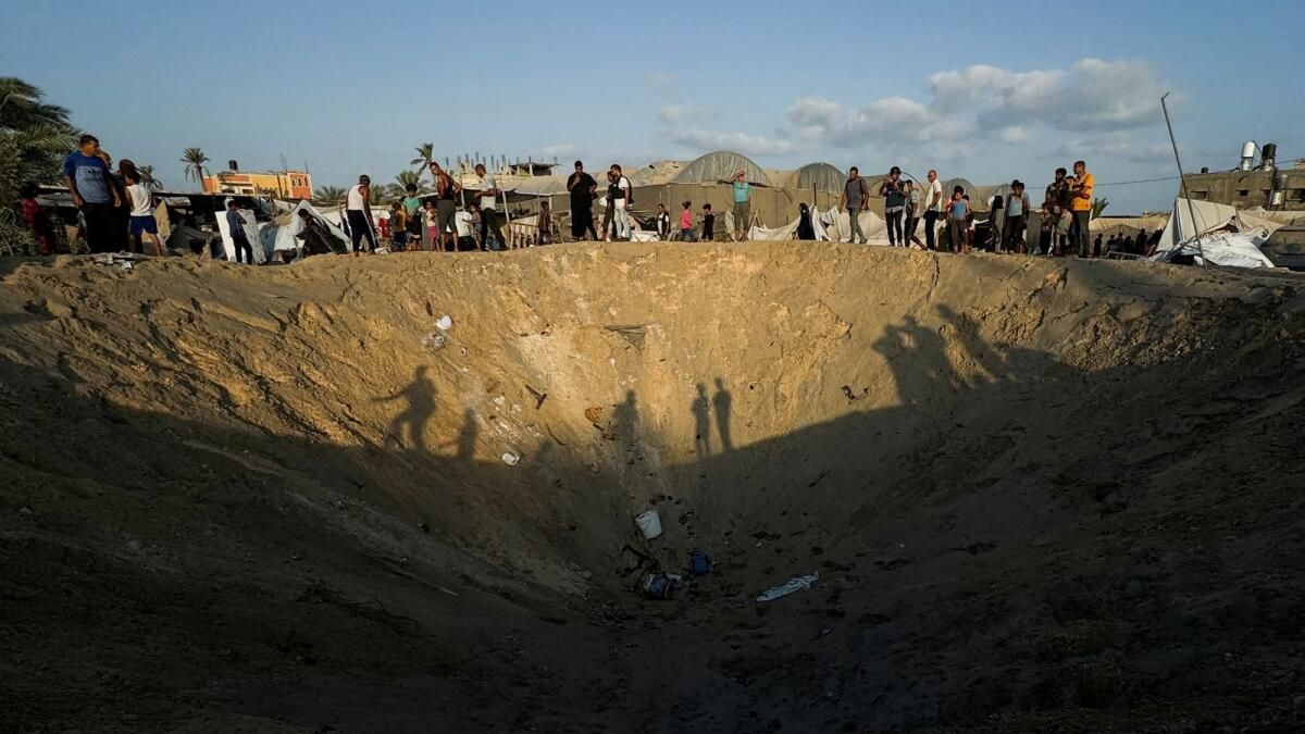 İsrail'in Gazze Çadır Kampına Düzenlediği Saldırılarda Onlarca Kişi Öldü, Yaralandı