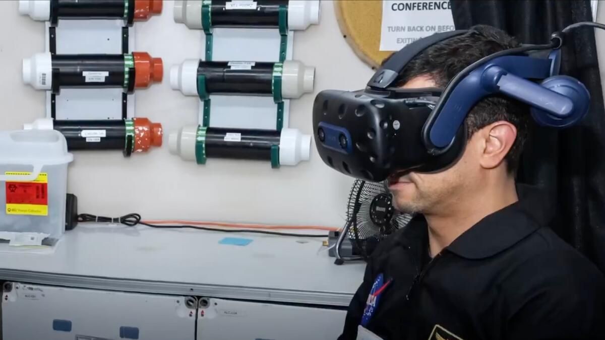 İzle: BAE Pilotu, Mars Simülasyonu Sırasında 'İzole Alanlarda' Yaşadığını Hatırlıyor