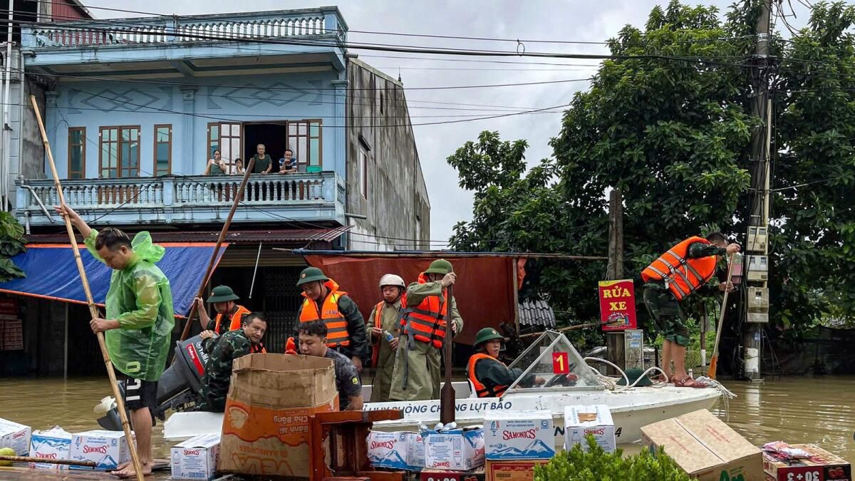 Tayfun Yagi Vietnam'da 46 Ölü Bıraktı, Fabrikaları Vurdu