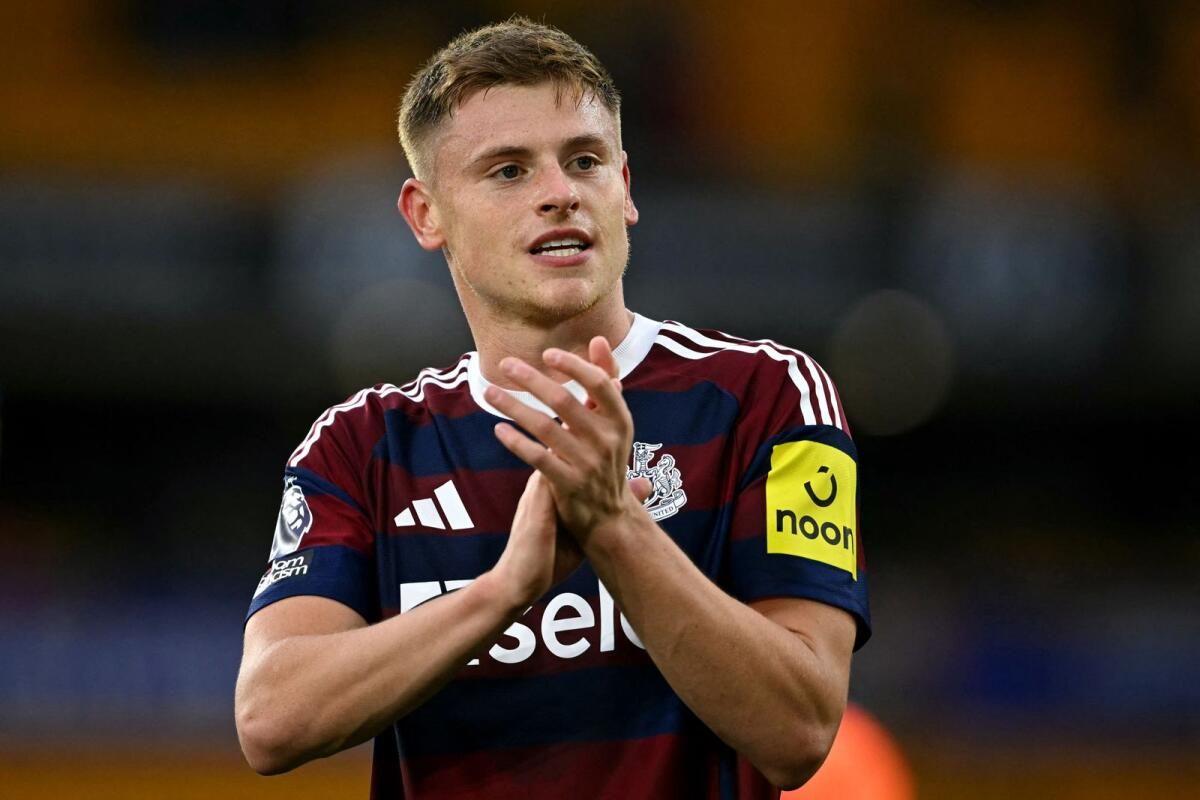 Newcastle'ın Uzun Menzilli İkilisi Wolves'u 2-1 Geri Dönüş Zaferinde Sersemletti