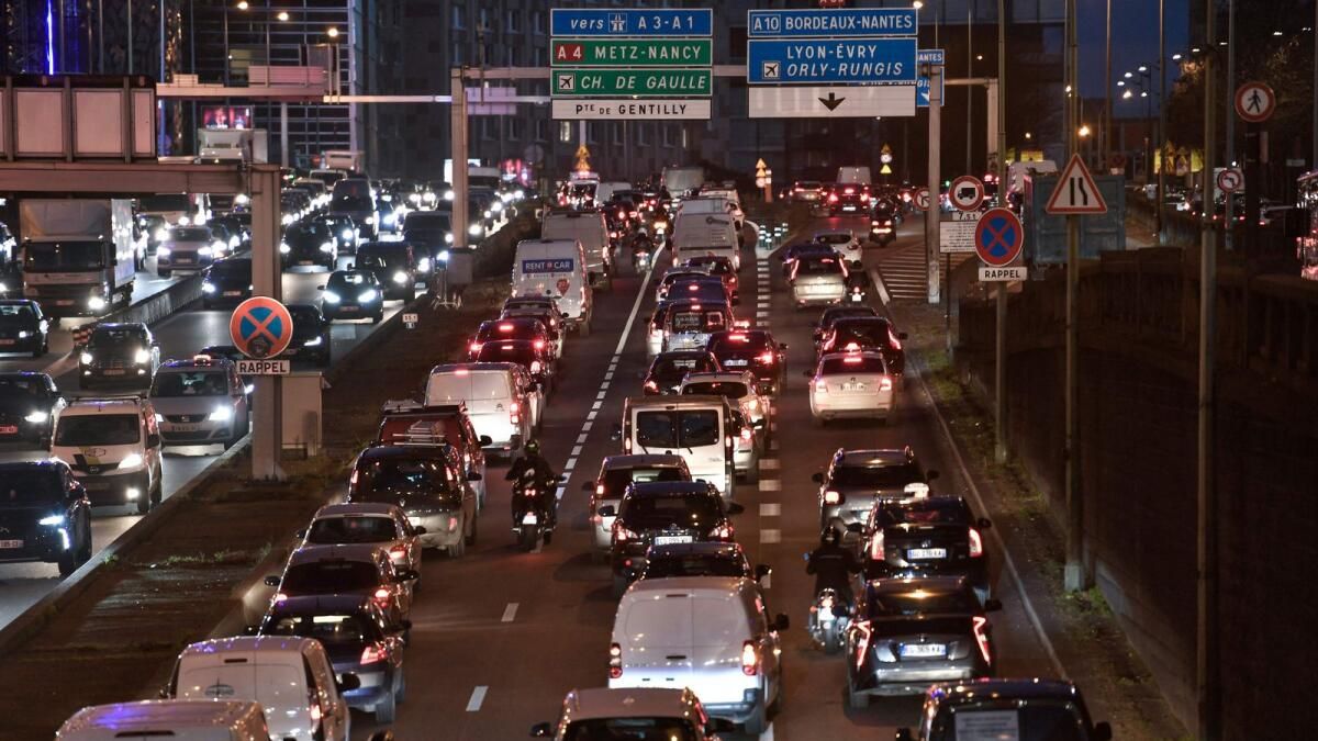 Paris Sıkışık Çevre Yolunda Düşük Hız Sınırına Tokat Atacak