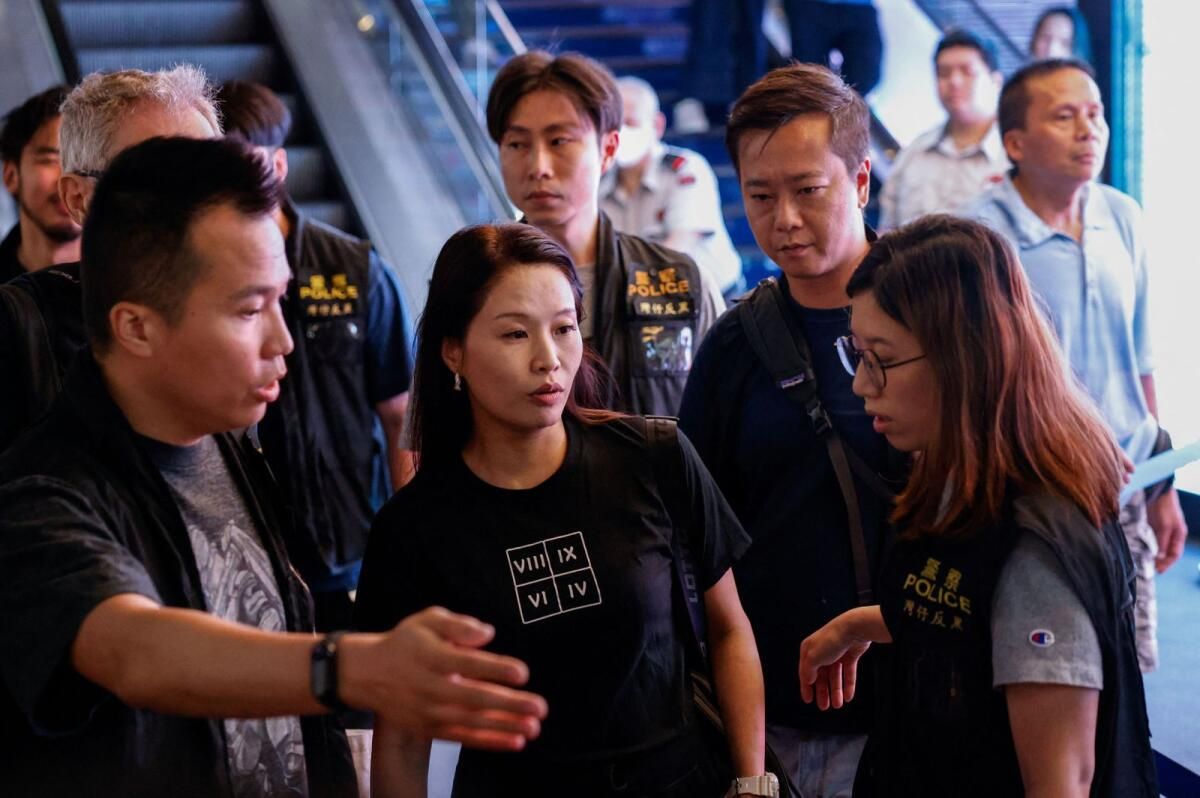 Hk Aktivisti Protesto Sloganlı Tişört Giydiği İçin Hapse Girdi
