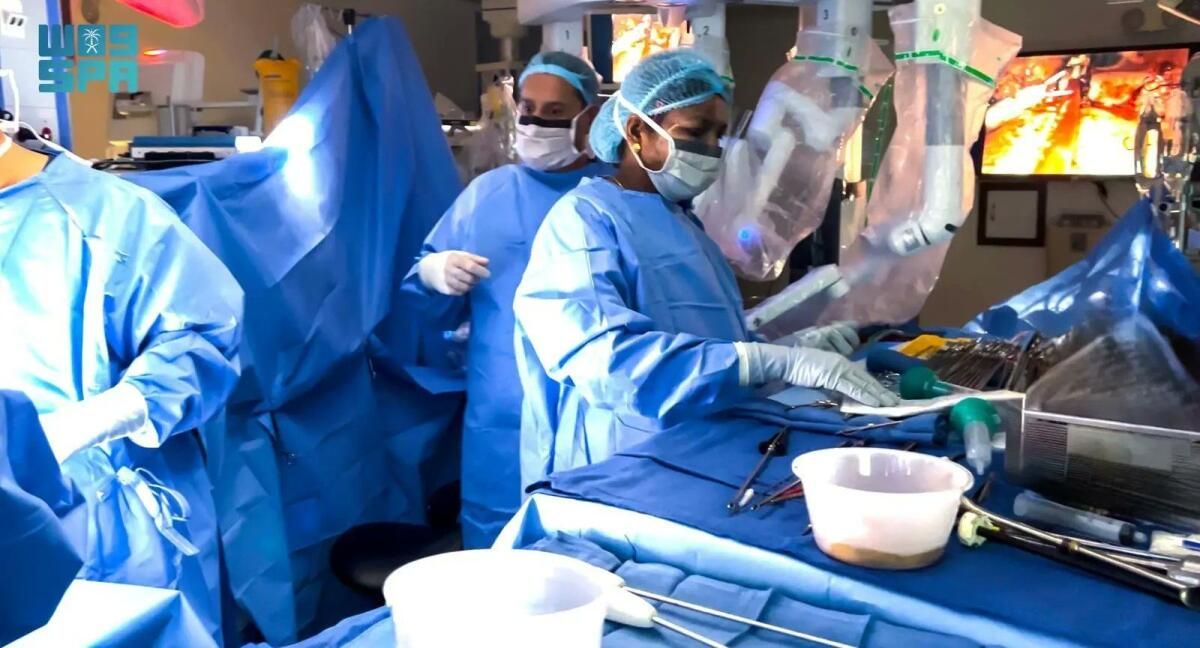 Suudi Doktorlar Dünyanın İlk Robotik Kalp Naklini Gerçekleştirdi