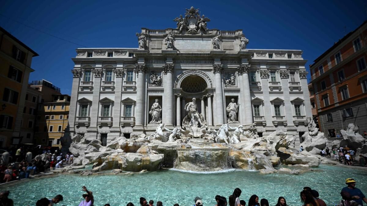 Roma, Trevi Çeşmesi'ne Turist Erişimini Sınırlamayı Düşünüyor