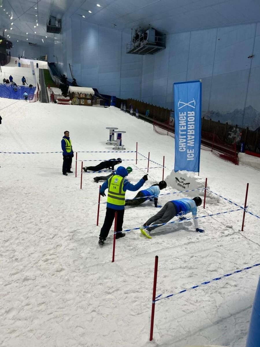 BAE Gurbetçileri -4 ° C Buz Mücadelesinde Snowboard, Buz Pateni Aktiviteleriyle 'Kendilerini Evlerinde Hissediyorlar'