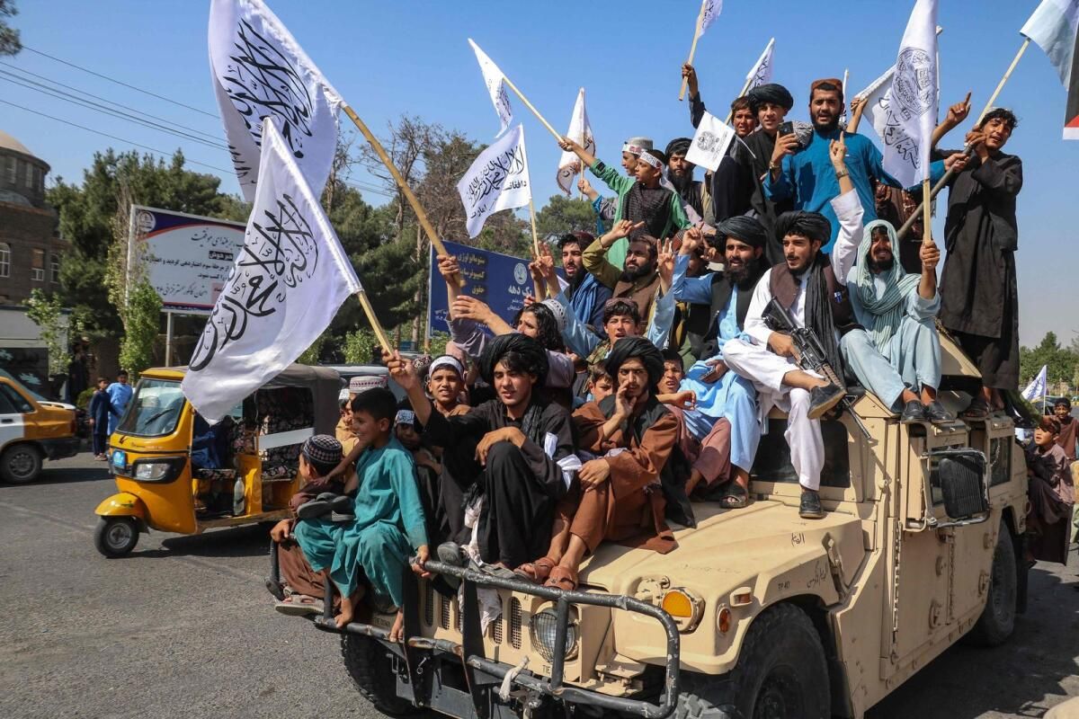 Taliban Başkanı Yetkililere Yeni Ahlak Yasasını Uygulamalarını Söyledi