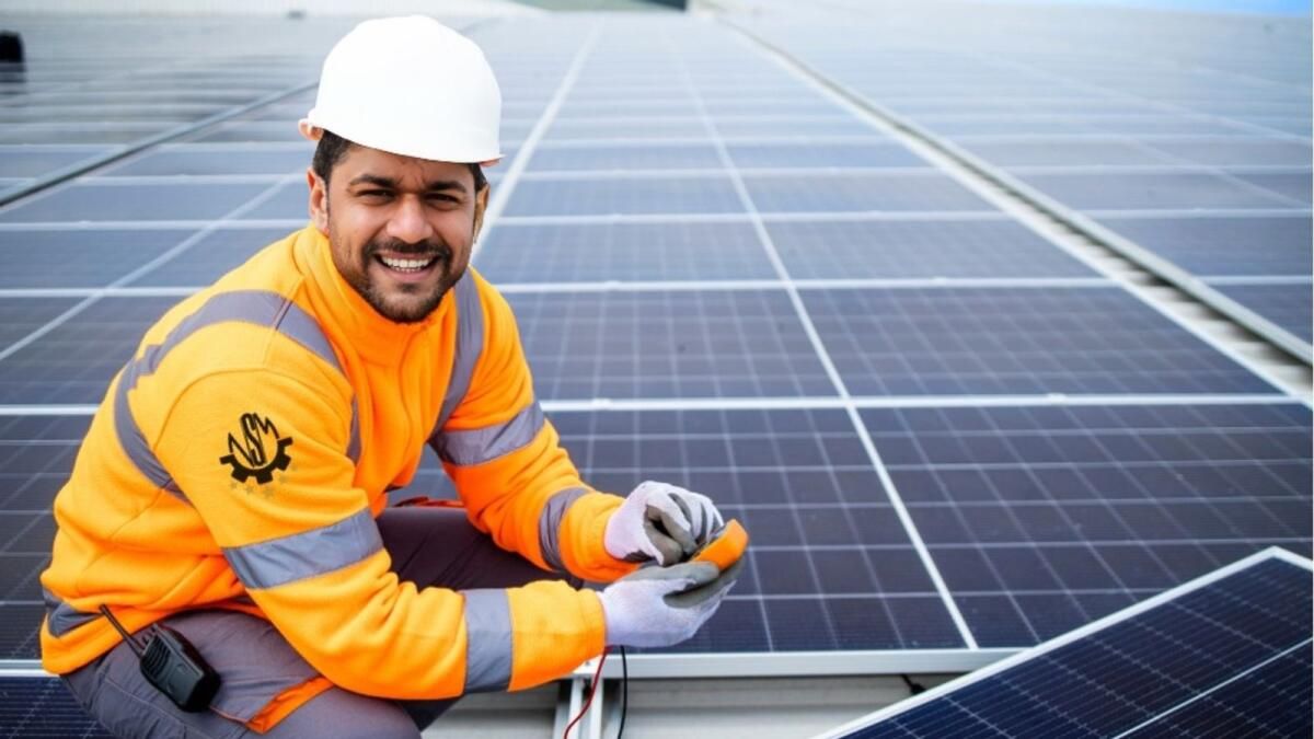 Ter Bakımının Olmaması Dubai ve Abu Dabi'de Güneş Enerjisi Devrimine Öncülük Ediyor