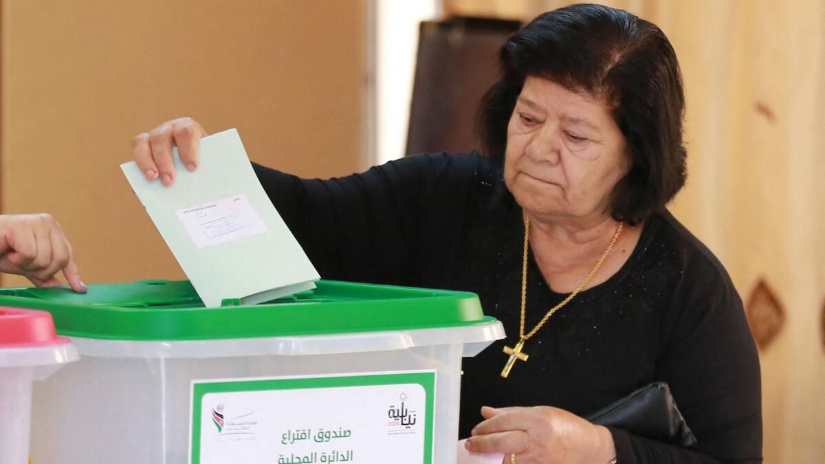 Ürdünlüler Gazze'deki Savaşın Gölgesinde Kalan Seçimlerde Oy Kullandı