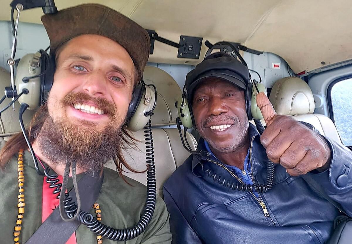 Endonezya'nın Papua'sında Esaretten Kurtarılan Yeni Zelanda Pilotu Mehrtens