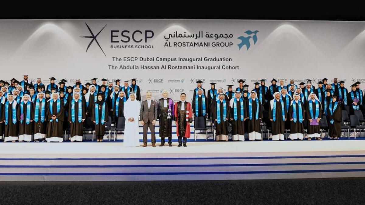 Escp Business School Dubai Açılış Mezuniyet Sınıfını Kutluyor