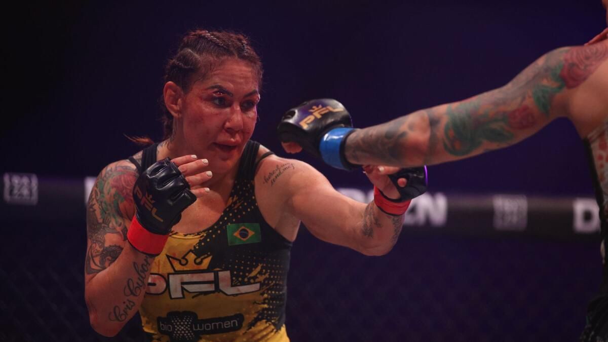 Cris Cyborg, Riyad'daki Kadın Mma için Tarihi Bir Gecede Larissa Pacheco'yu Yendi