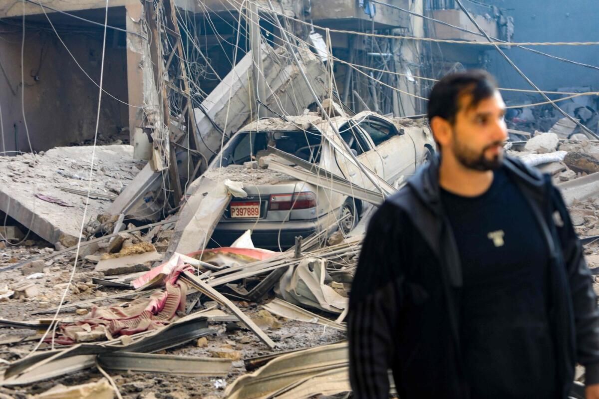 İsrail Beyrut'ta Hizbullah'ın İstihbarat Merkezini Vurduğunu İddia Ediyor