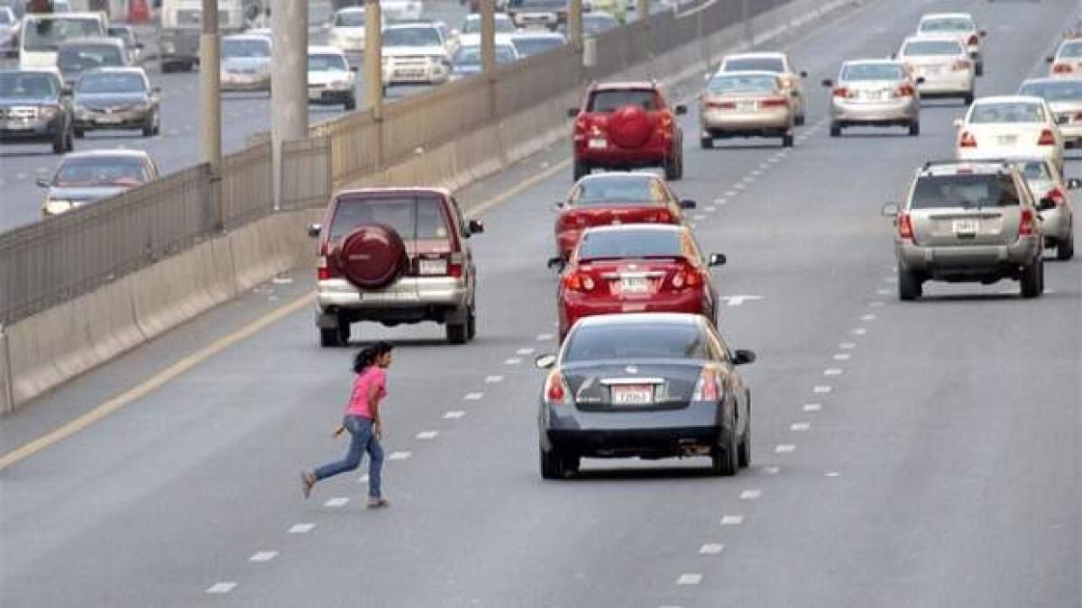 BAE: Dh10.000 Para Cezası, Hapis Cezası 'Jaywalking için Büyük Bir Caydırıcı Görevi Görüyor' Diyor Uzman
