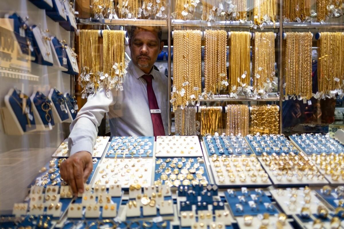 BAE: Alıcılar, Yatırımcılar Altın Fiyatlarının Düşmesini Beklemeli mi?