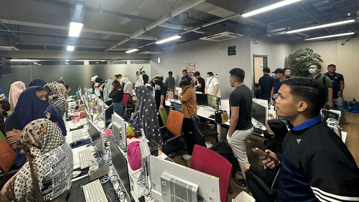 Filipinler: Manila'da 'Çevrimiçi Dolandırıcılık Çiftliğine' Düzenlenen Baskında 250 Kişi Gözaltına Alındı