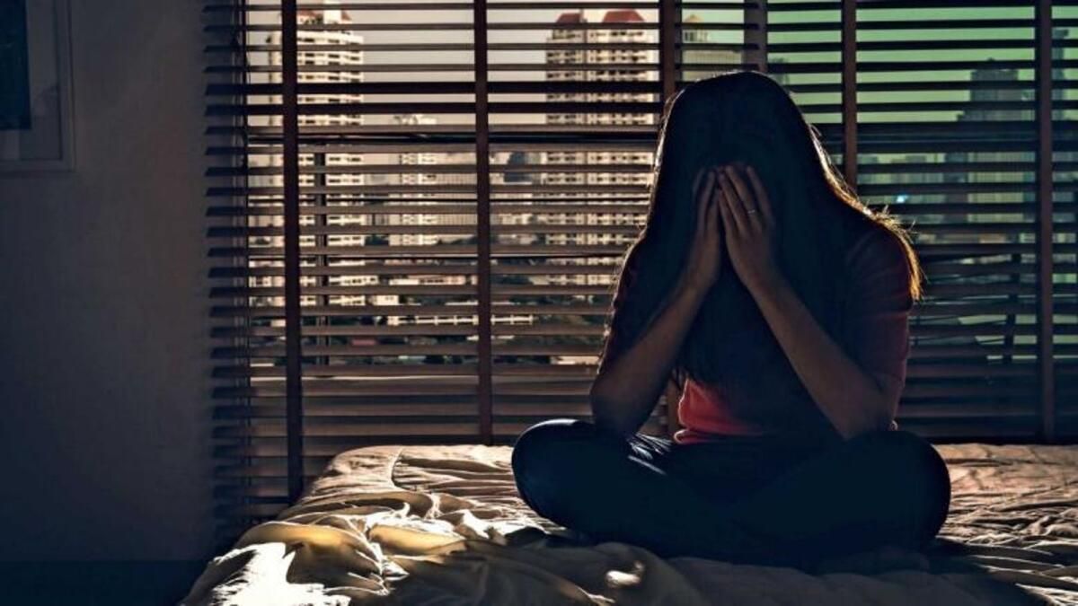BAE'de İkamet Eden Kişi, Kocası Kaçtıktan Sonra 120.000 Dh'lik Borçla Ayrıldı; Eşe Seyahat Yasağı Getirilebilir mi?