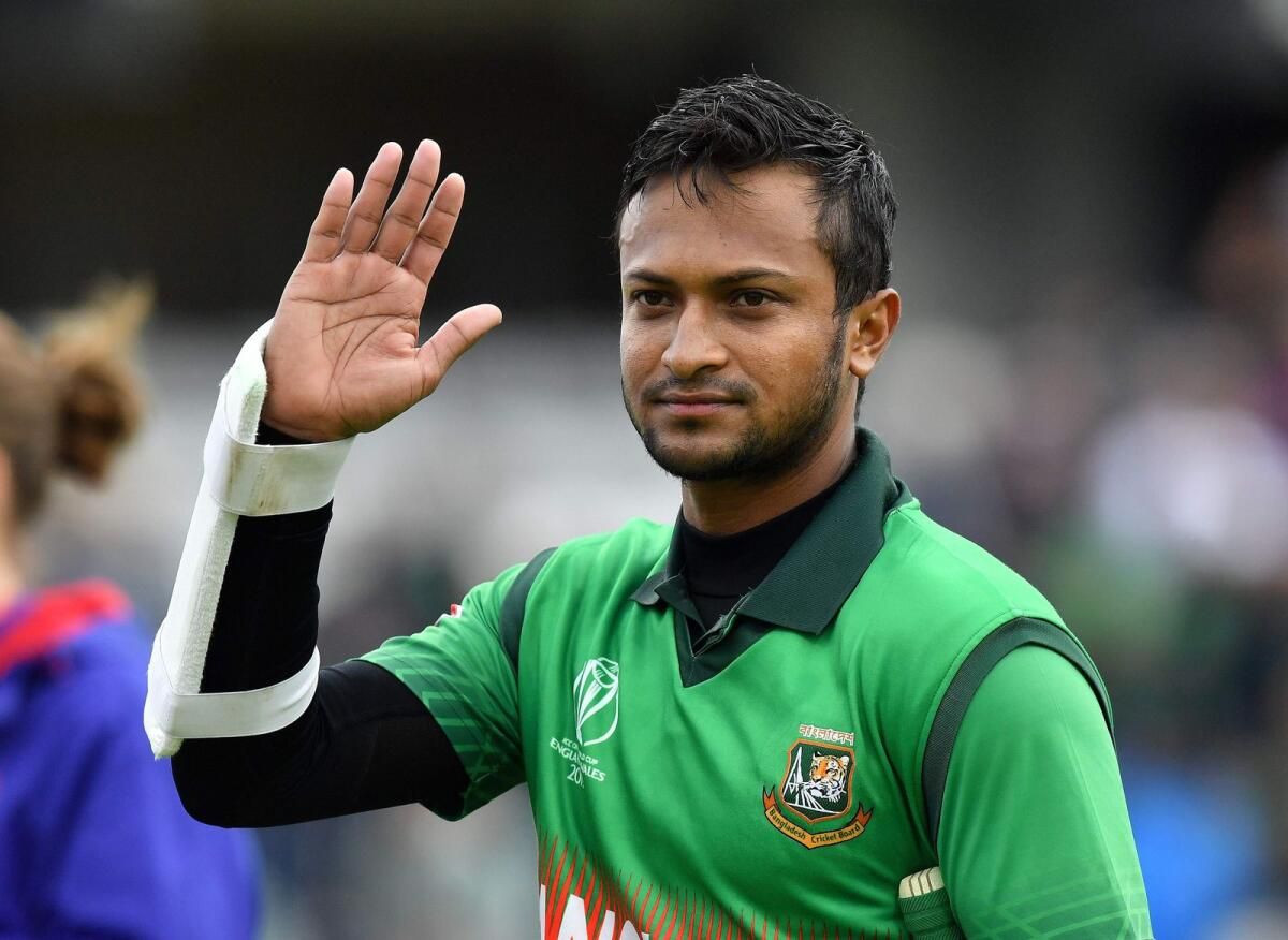 Bangladeşli Kriket Oyuncusu Shakib Al Hasan'ın Hayranları Protesto Sırasında Saldırdı