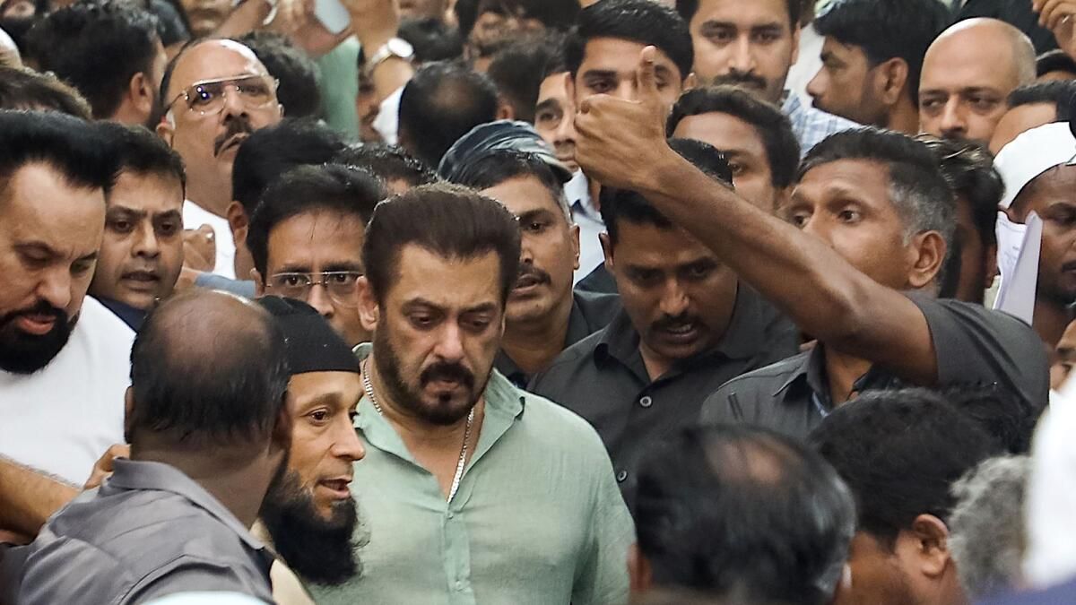 Baba Sıddık Bombay'da Vurularak Öldürüldü: Salman Khan, Diğer Bollywood Acısını Ailesi