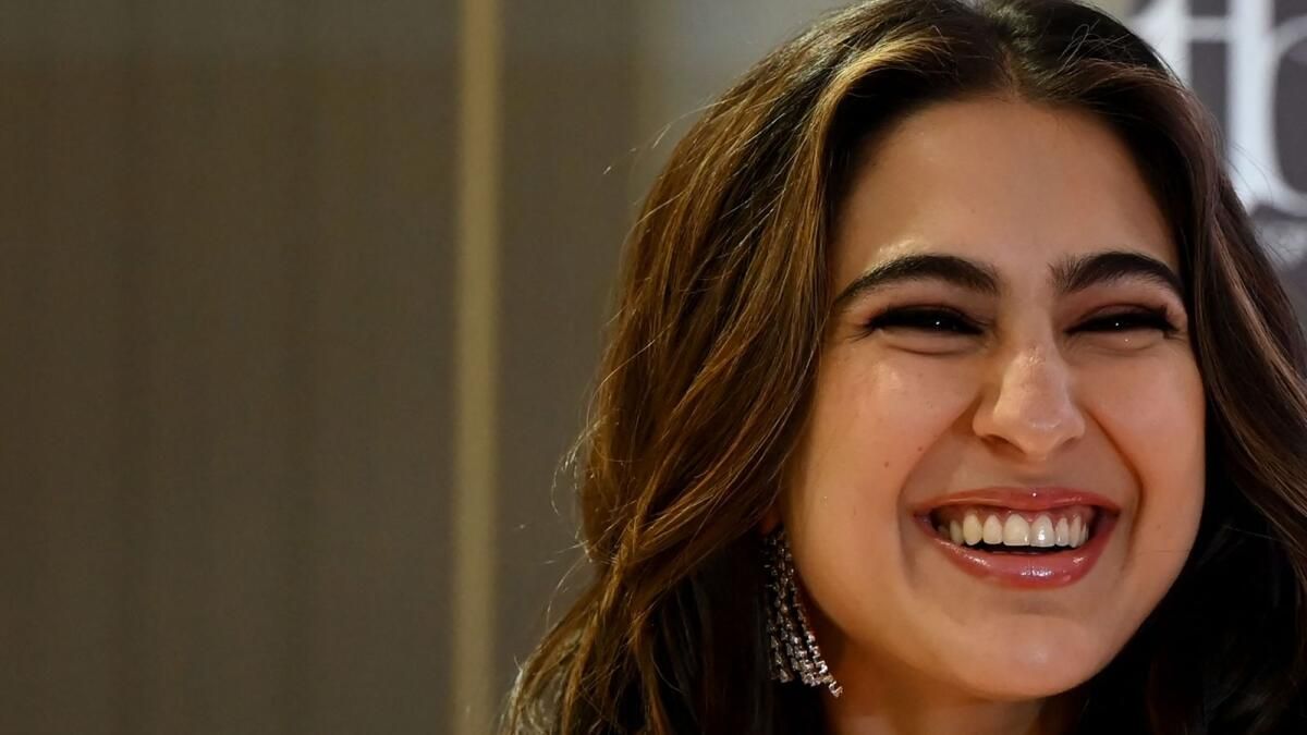 Sosyal Medya Sara Ali Khan'ın Moda Seçimlerini Nasıl Etkiliyor?