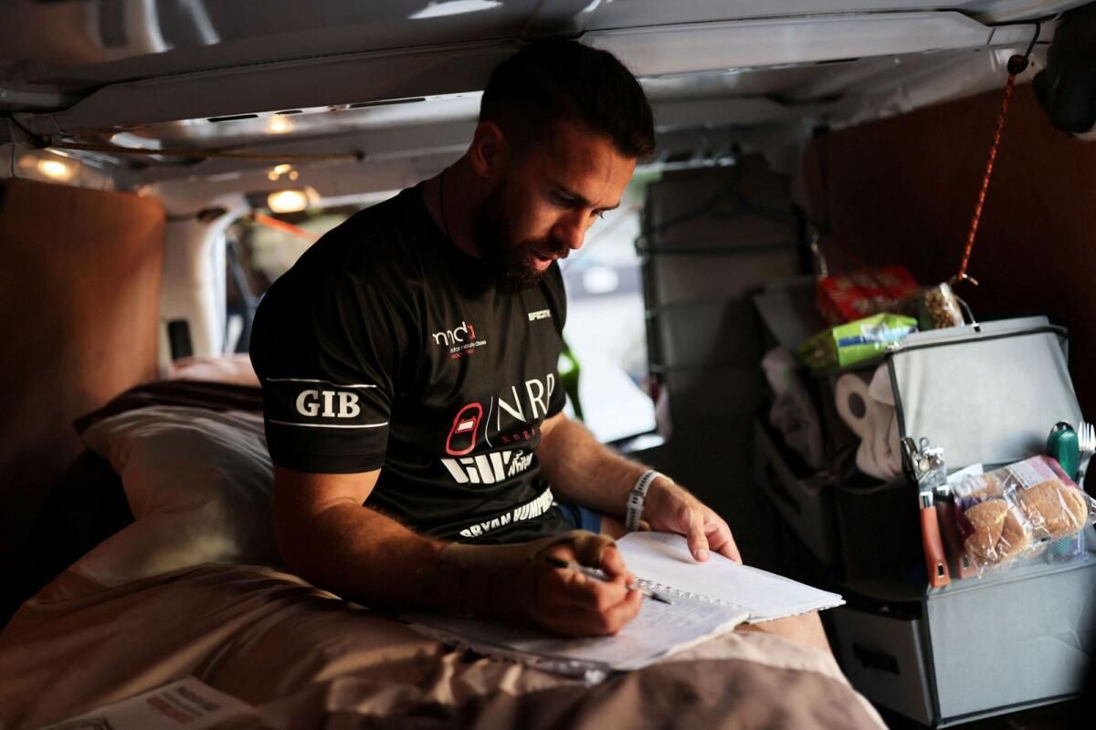 30 Ülkede 30 Günde 30 Maraton: Briton, Nadir Hastalıklar için Fon Toplamak için Dayanıklılığını Test Ediyor